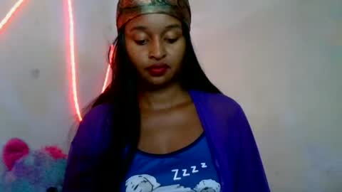 Snapshot of olinah610 chatting on 06/08/26, 12:27 olinah610 online show from 06/08/26, 12:27