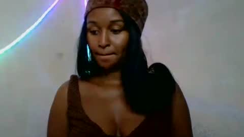 Snapshot of olinah610 chatting on 06/25/26, 07:13 olinah610 online show from 06/25/26, 07:13