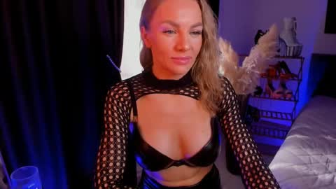 oliva_candy online show from 02/25/25, 06:47