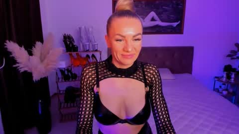 oliva_candy online show from 03/02/25, 03:27