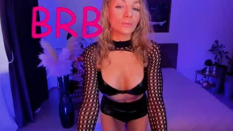 oliva_candy online show from 03/11/25, 06:41