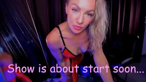 oliva_candy online show from 12/15/25, 07:29