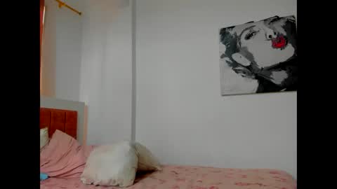 Snapshot of olivahot30 chatting on 12/29/24, 07:32 olivahot30 online show from 12/29/24, 07:32