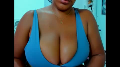 Snapshot of olivahot30 chatting on 02/10/25, 09:15 olivahot30 online show from 02/10/25, 09:15