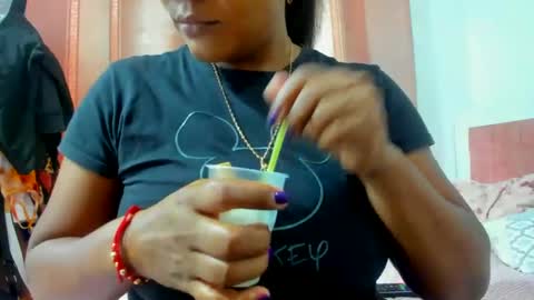 Snapshot of olivahot30 chatting on 03/02/25, 09:43 olivahot30 online show from 03/02/25, 09:43