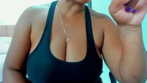 Snapshot of olivahot30 chatting on 03/04/25, 03:15 olivahot30 online show from 03/04/25, 03:15