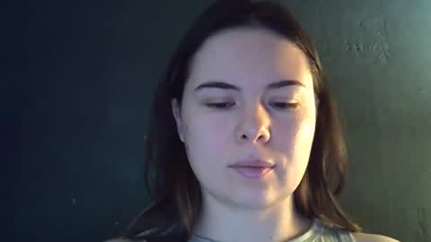 Snapshot of olivepeach chatting on 04/07/26, 08:26 Oil online show from 04/07/26, 08:26