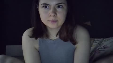 Snapshot of olivepeach chatting on 04/20/26, 02:31 Oil online show from 04/20/26, 02:31