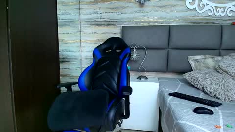 Oliver  online show from 02/23/25, 11:14