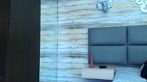 Oliver  online show from 12/21/25, 12:18