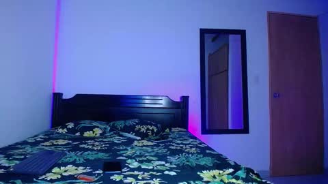 Oliver and MeganIndependent online show from 12/02/25, 08:41