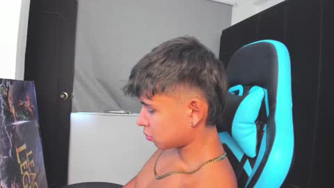 Oliver bray online show from 11/18/25, 06:34