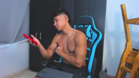 Oliver bray online show from 11/26/25, 04:52