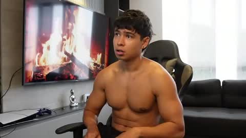 Oliver bray online show from 04/05/26, 01:41