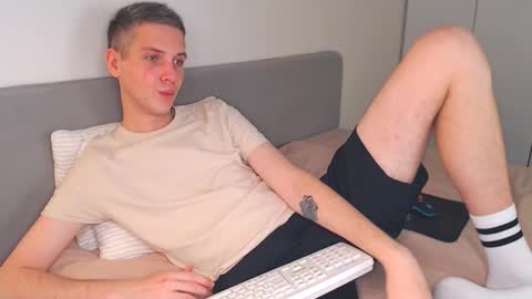 Oliver online show from 11/30/25, 01:04