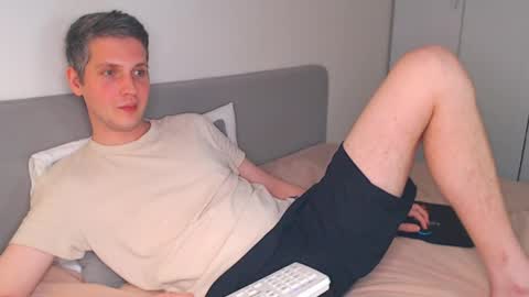 Snapshot of oliver_hort chatting on 05/14/26, 05:31 Oliver online show from 05/14/26, 05:31