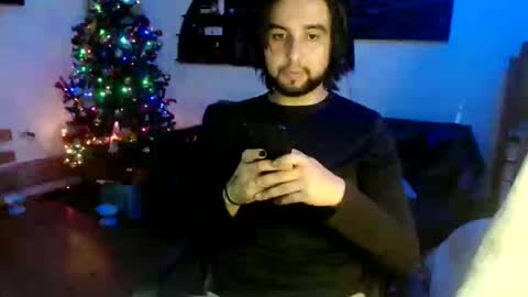Snapshot of oliver_laid_2023 chatting on 12/18/25, 12:27 oliver_laid_2023 online show from 12/18/25, 12:27