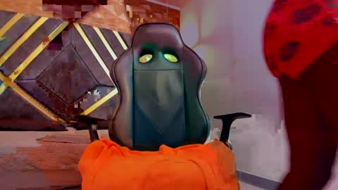 OLIVER LAURENT online show from 04/06/26, 11:16