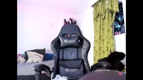 Snapshot of oliver_mrgn chatting on 10/08/25, 11:02 oliver_mrgn online show from 10/08/25, 11:02