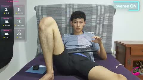 Snapshot of oliver_rayman chatting on 10/06/25, 11:02 Oliver Rayman online show from 10/06/25, 11:02