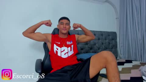 oliver_smith_2 online show from 12/21/24, 08:21