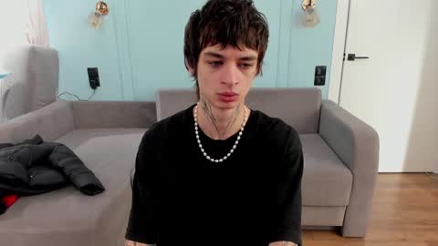 oliverrgroove online show from 12/27/24, 08:24