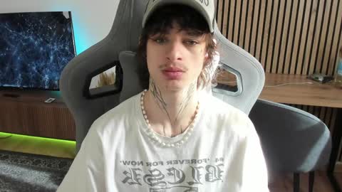 oliverrgroove online show from 04/10/26, 07:24