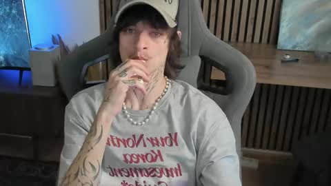 oliverrgroove online show from 04/24/26, 02:41