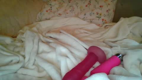 Snapshot of olivia2739 chatting on 06/28/26, 11:11 olivia2739 online show from 06/28/26, 11:11