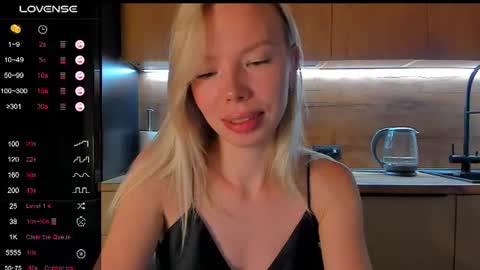 Olivia 3 online show from 06/28/26, 09:32