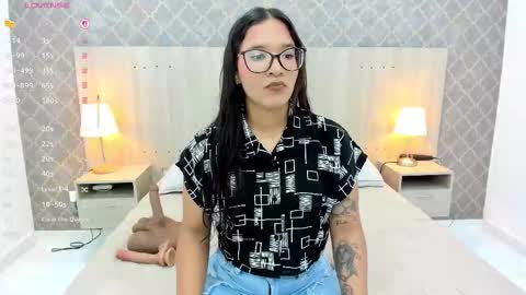 Snapshot of olivia_carballo chatting on 03/15/26, 07:20 Olivia online show from 03/15/26, 07:20