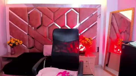 Snapshot of olivia_fox69 chatting on 06/11/26, 03:37 OLIVIA online show from 06/11/26, 03:37