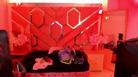 Snapshot of olivia_fox69 chatting on 06/21/26, 04:04 OLIVIA online show from 06/21/26, 04:04
