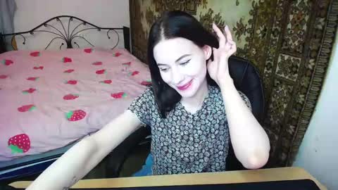 Snapshot of olivia_graceee chatting on 05/17/26, 10:00 olivia_graceee online show from 05/17/26, 10:00
