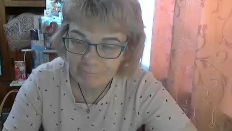 Olivia Mia online show from 05/18/26, 05:57