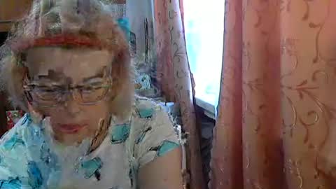 Olivia Mia online show from 06/10/26, 07:29
