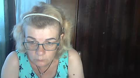 Snapshot of olivia_mia25 chatting on 07/17/26, 09:16 Olivia Mia online show from 07/17/26, 09:16