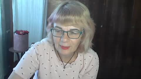 Snapshot of olivia_mia25 chatting on 07/24/26, 10:24 Olivia Mia online show from 07/24/26, 10:24