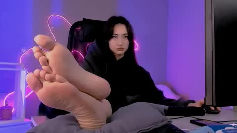 olivia_norton_ online show from 02/05/26, 09:36