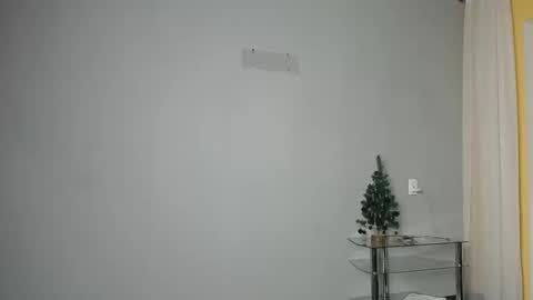 Olivia online show from 01/30/25, 11:45