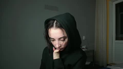 Olivia online show from 02/03/25, 07:21