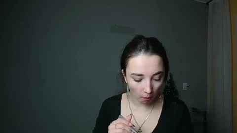 Olivia online show from 02/12/25, 06:19