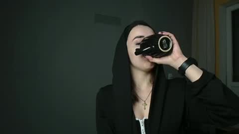 Olivia online show from 02/13/25, 11:58