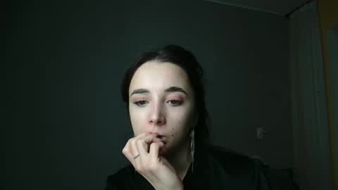 Olivia online show from 02/20/25, 03:52