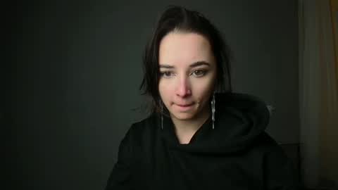 Olivia online show from 03/02/25, 09:22