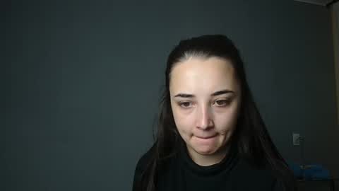 Olivia online show from 09/28/25, 12:10