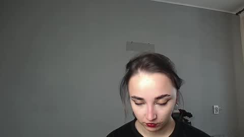 Snapshot of olivia_oliv chatting on 04/29/26, 01:48 Olivia online show from 04/29/26, 01:48