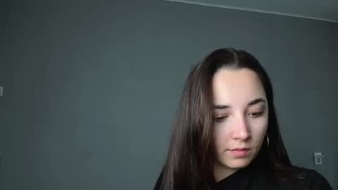 Snapshot of olivia_oliv chatting on 05/30/26, 10:23 Olivia online show from 05/30/26, 10:23