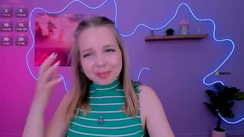 Snapshot of olivia_rage chatting on 04/25/26, 08:28 Sweet Olivia online show from 04/25/26, 08:28
