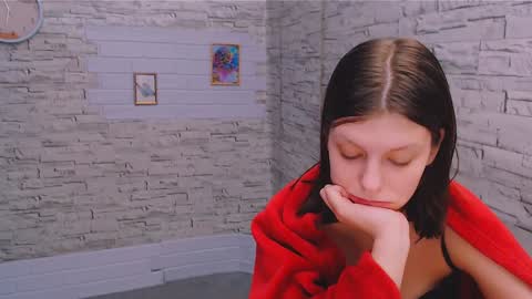 Olivia online show from 01/25/25, 10:28